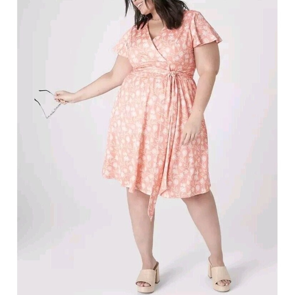 LANE BRYANT WOMEN'S PEACH FLORAL SURPLICE NECK LENA FIT & FLARE‎ DRESS Sz 22/24
